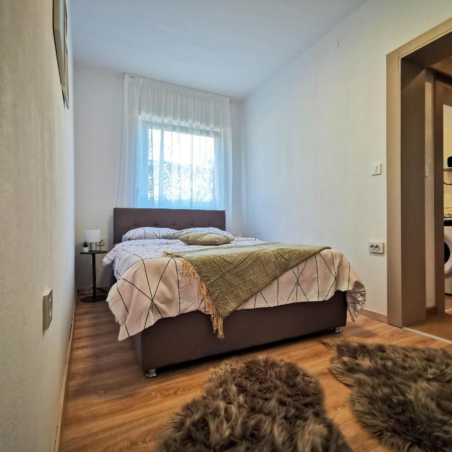 Apartment Ližnjan Buitenkant foto